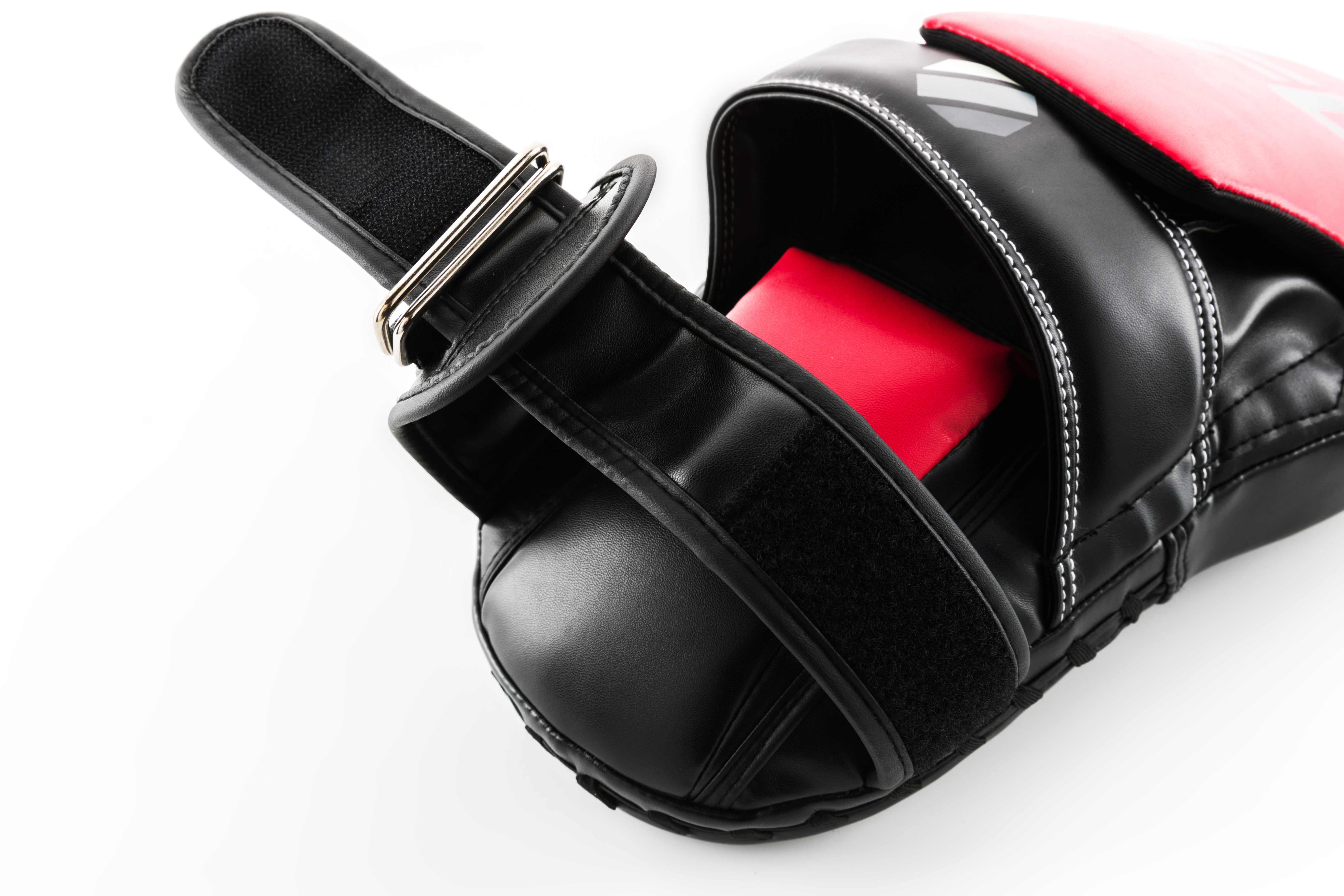 UFC Long Curved Focus Mitts