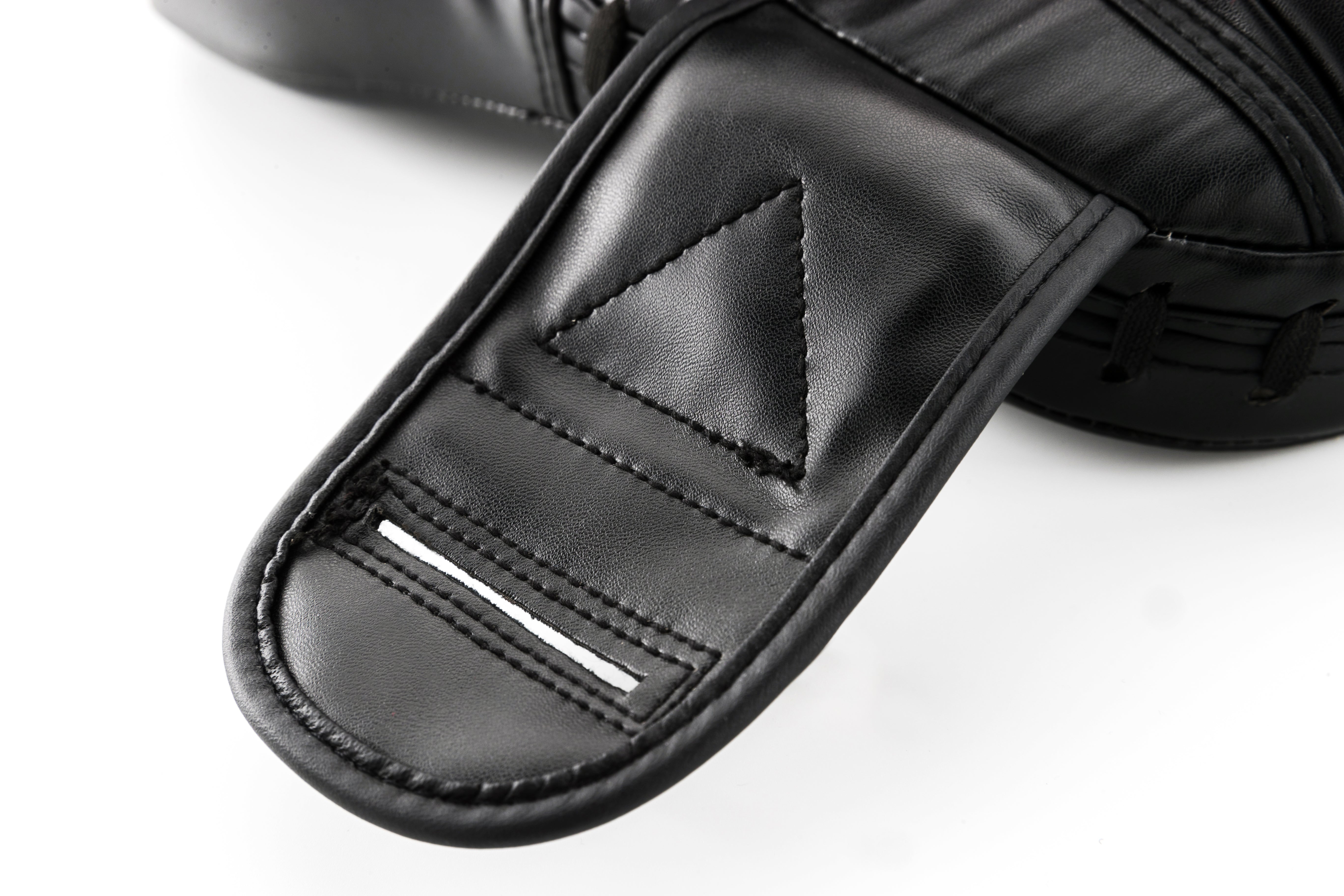 UFC Long Curved Focus Mitts