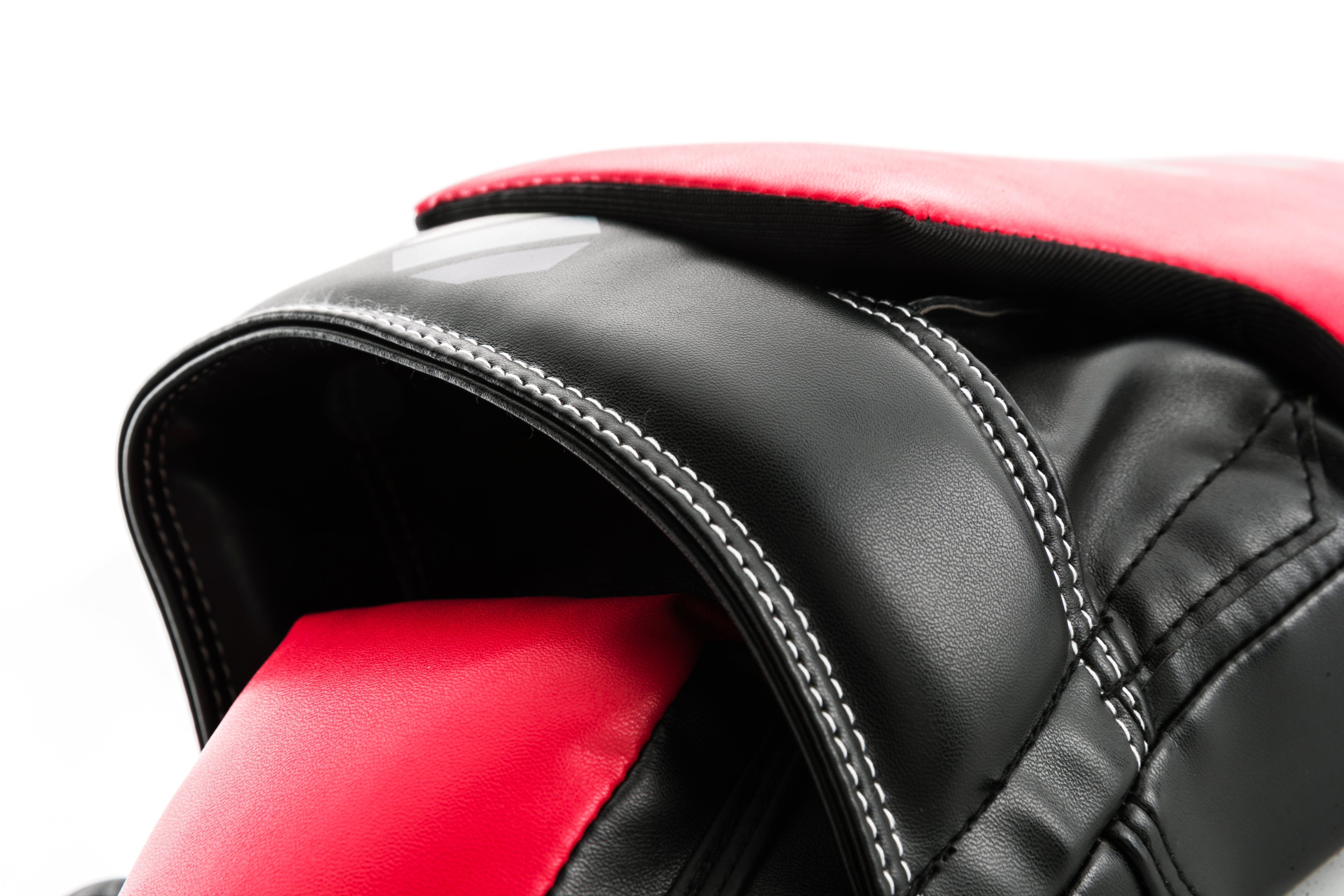 UFC Long Curved Focus Mitts