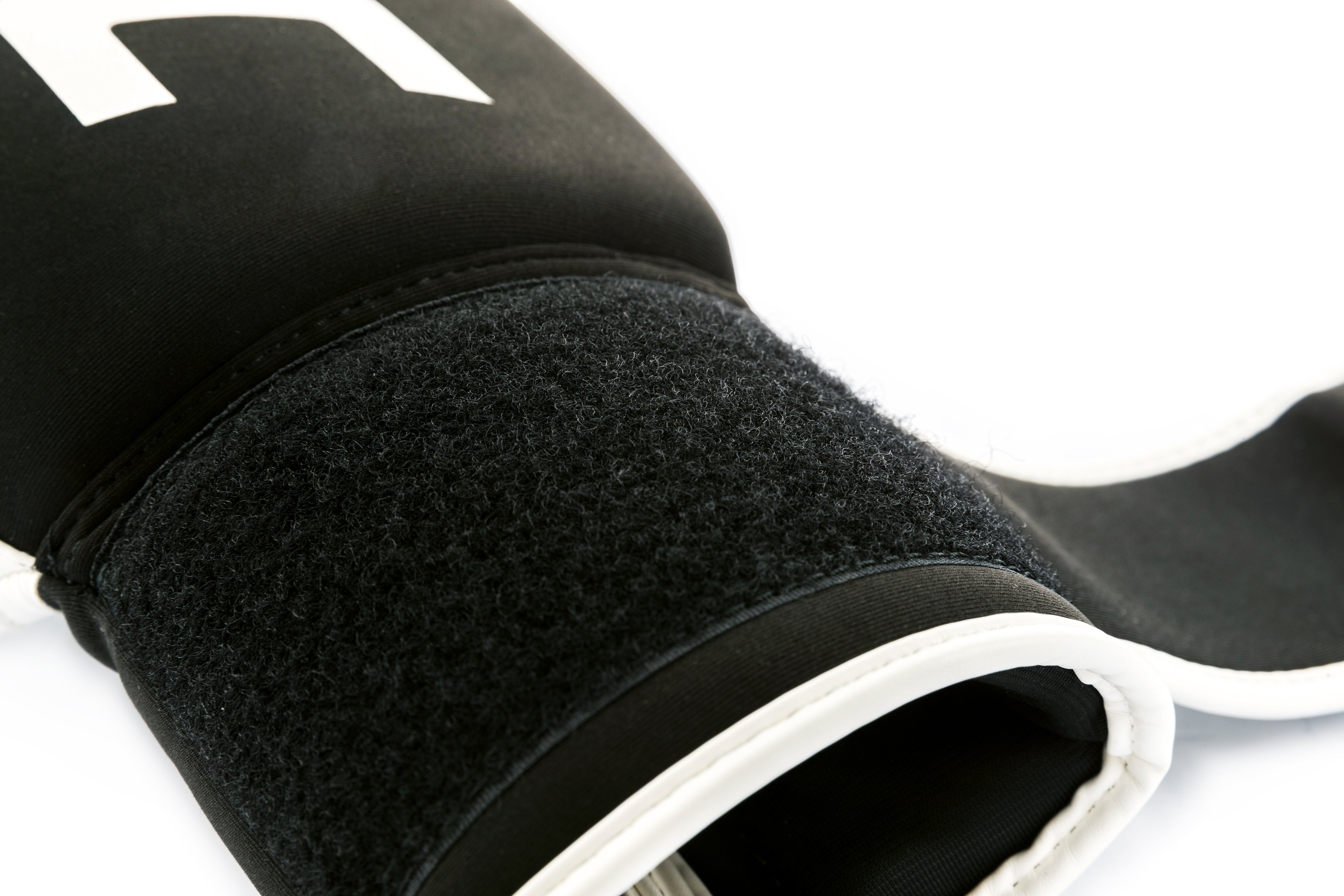 UFC Washable Fitness Bag Gloves